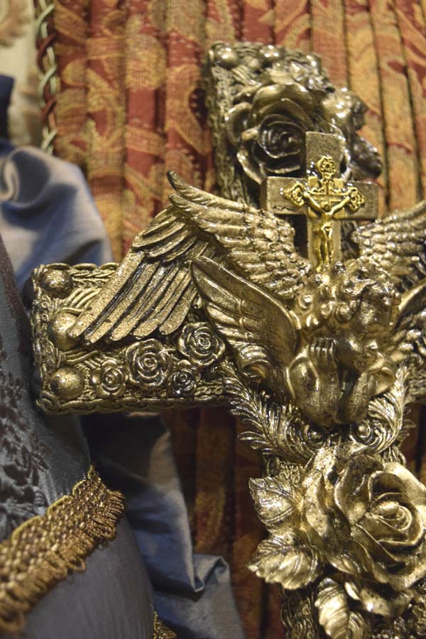 【 interior Cross 】 Fairy Tale Cross of Angels and Roses <Cross No.005>