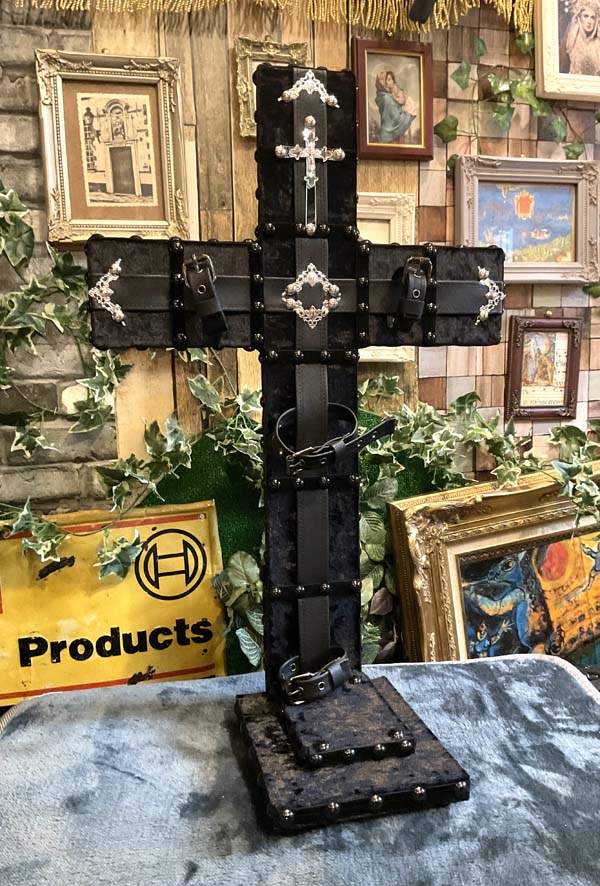 【 Interior Doll ITEM 】 十字架貼り付け Doll Stand <シルバー> ST-002