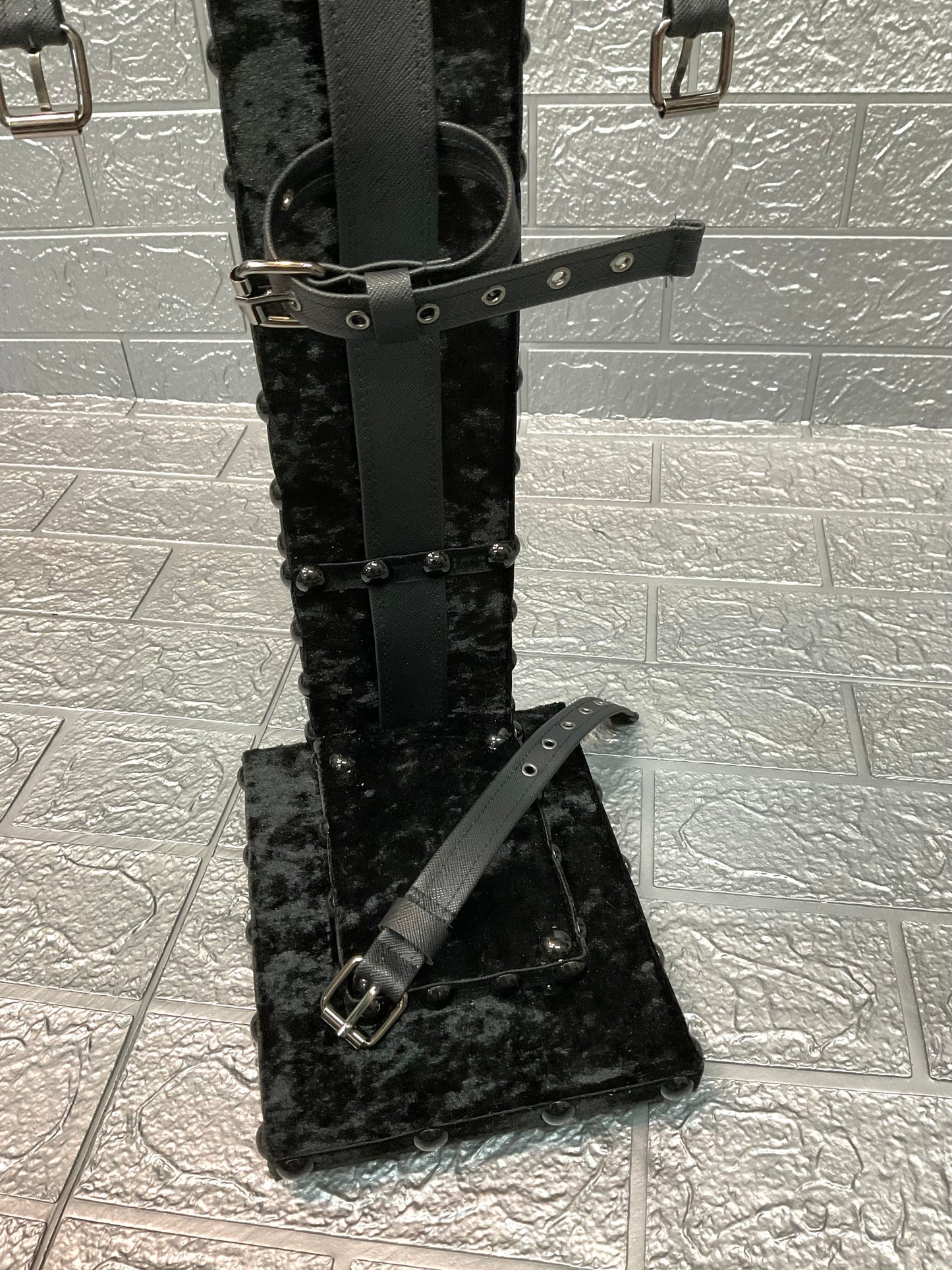 【 Interior Doll ITEM 】 十字架貼り付け Doll Stand <ゴールド> ST-001
