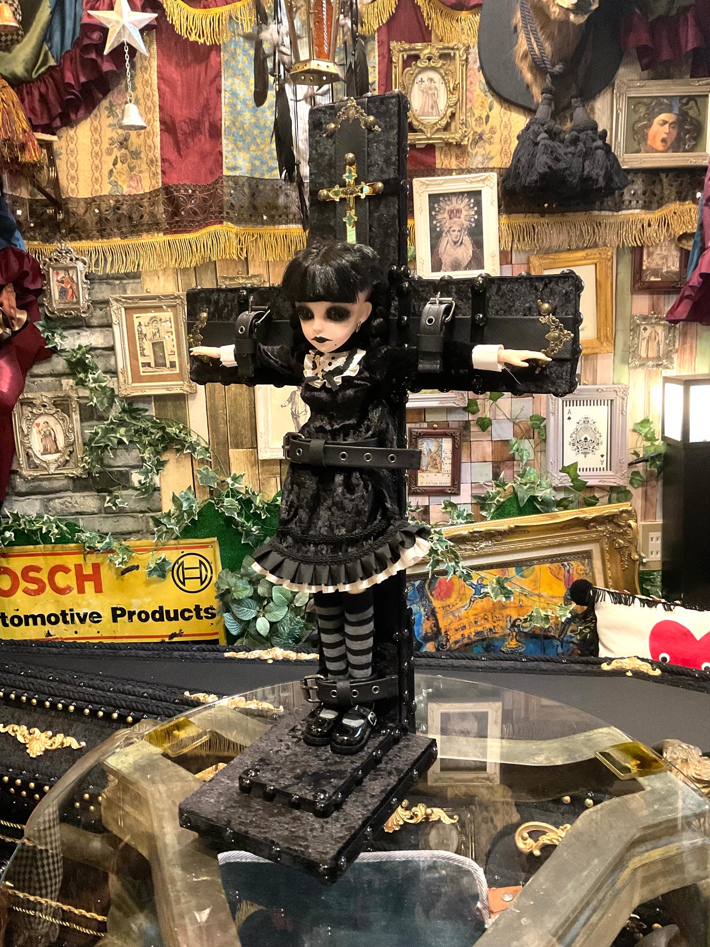 【 Interior Doll ITEM 】 十字架貼り付け Doll Stand <シルバー> ST-002