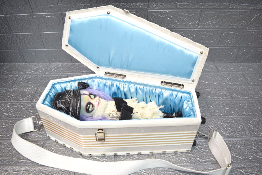 【Plototype 棺/展示 試作品】内寸38㎝サイズ 棺BOX 斜め掛けタイプ Doll Coffin BOX / OT-NO.010