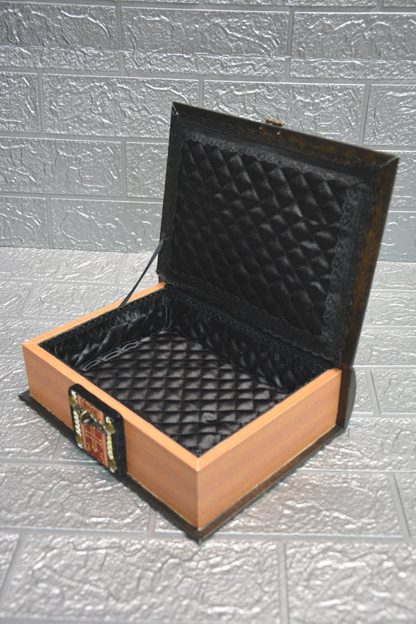 【 Interior Doll ITEM 】 BOOK BOX < Dracula / ドラキュラ >