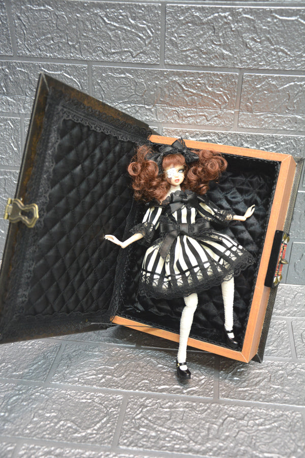 【 Interior Doll ITEM 】 BOOK BOX < Dracula / ドラキュラ >