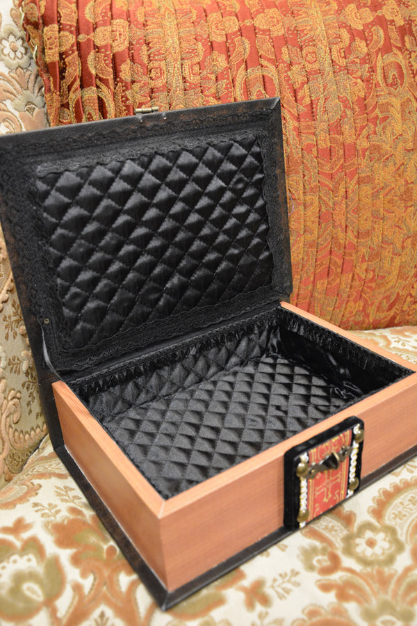【 Interior Doll ITEM 】 BOOK BOX < Dracula / ドラキュラ >