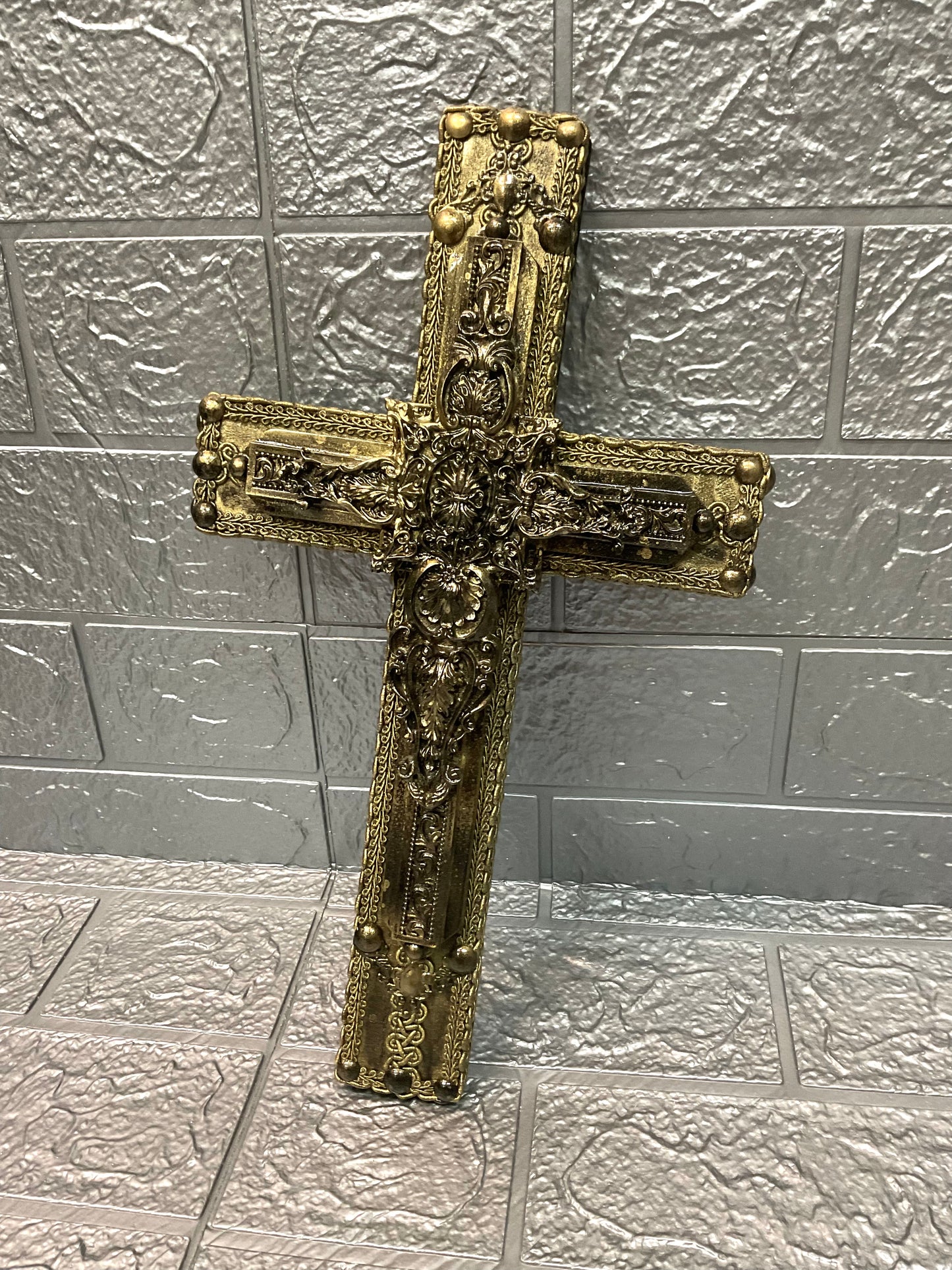 【 interior Cross 】 Antique Gold Cross <Cross No.001>