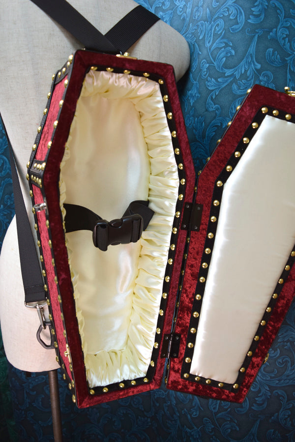 【Outlet棺/試作品】45㎝(内寸42㎝)背負えるDoll Coffin BOX<ワインレッド>