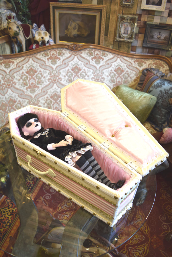 【Outlet棺/展示品】45㎝(内寸42㎝)デコレーションDoll Coffin BOX<ホワイト>OT-NO.003