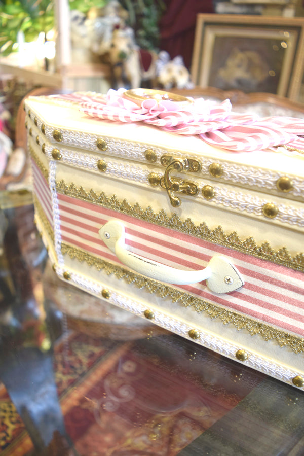 【Outlet棺/展示品】45㎝(内寸42㎝)デコレーションDoll Coffin BOX<ホワイト>OT-NO.003