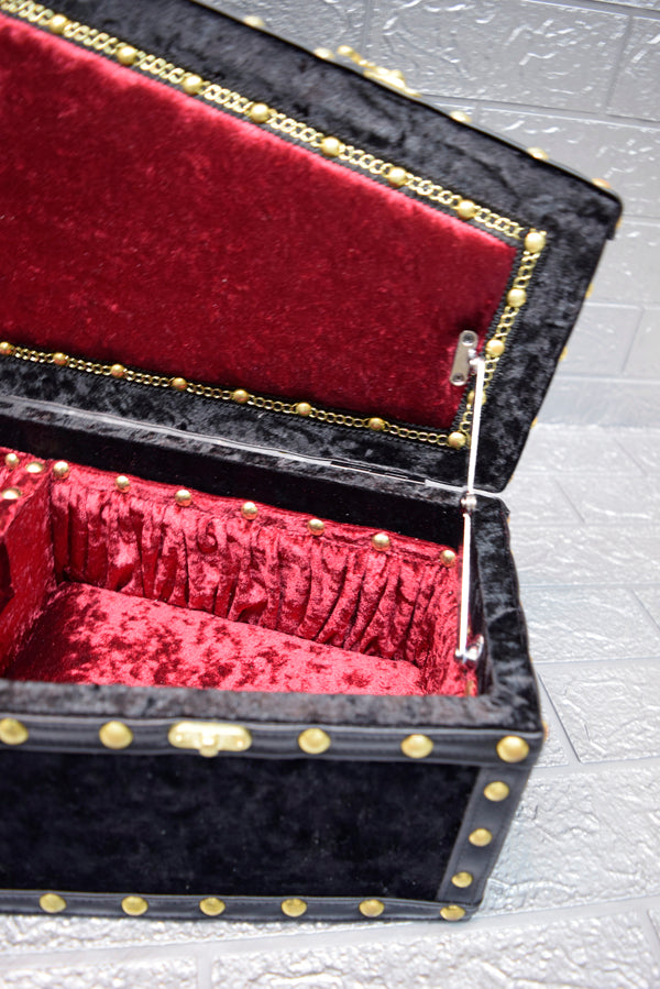 【Outlet棺/展示 試作品】ヴァイオリンケース Coffin BOX ＜ブラックベロア/内装ワインレッドベロア＞OT-NO.007